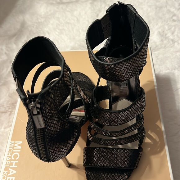 Size 7, SHILOH OPEN TOE MICHAEL KORS METALLIC LEATHER OPEN TOE HEELS.. NEW! - Picture 5 of 12